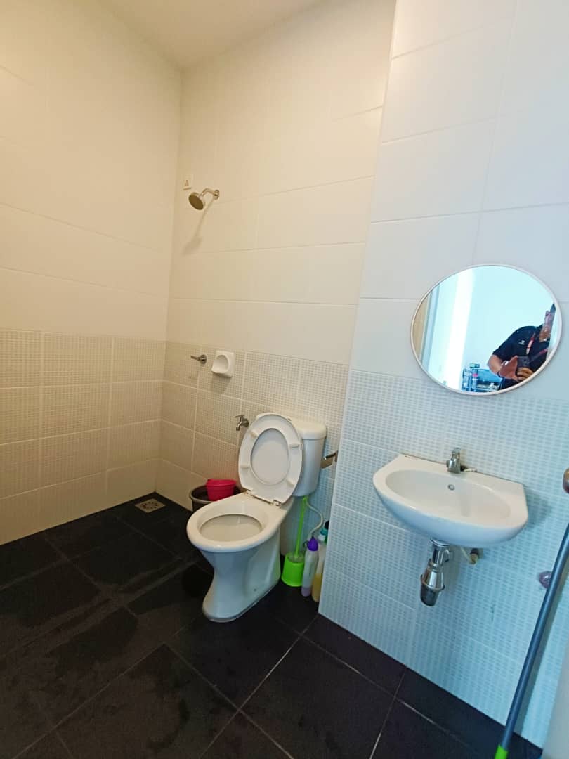 TT250621-005S – Terrace House @ Eco Tropics, Kota Masai (5) blank