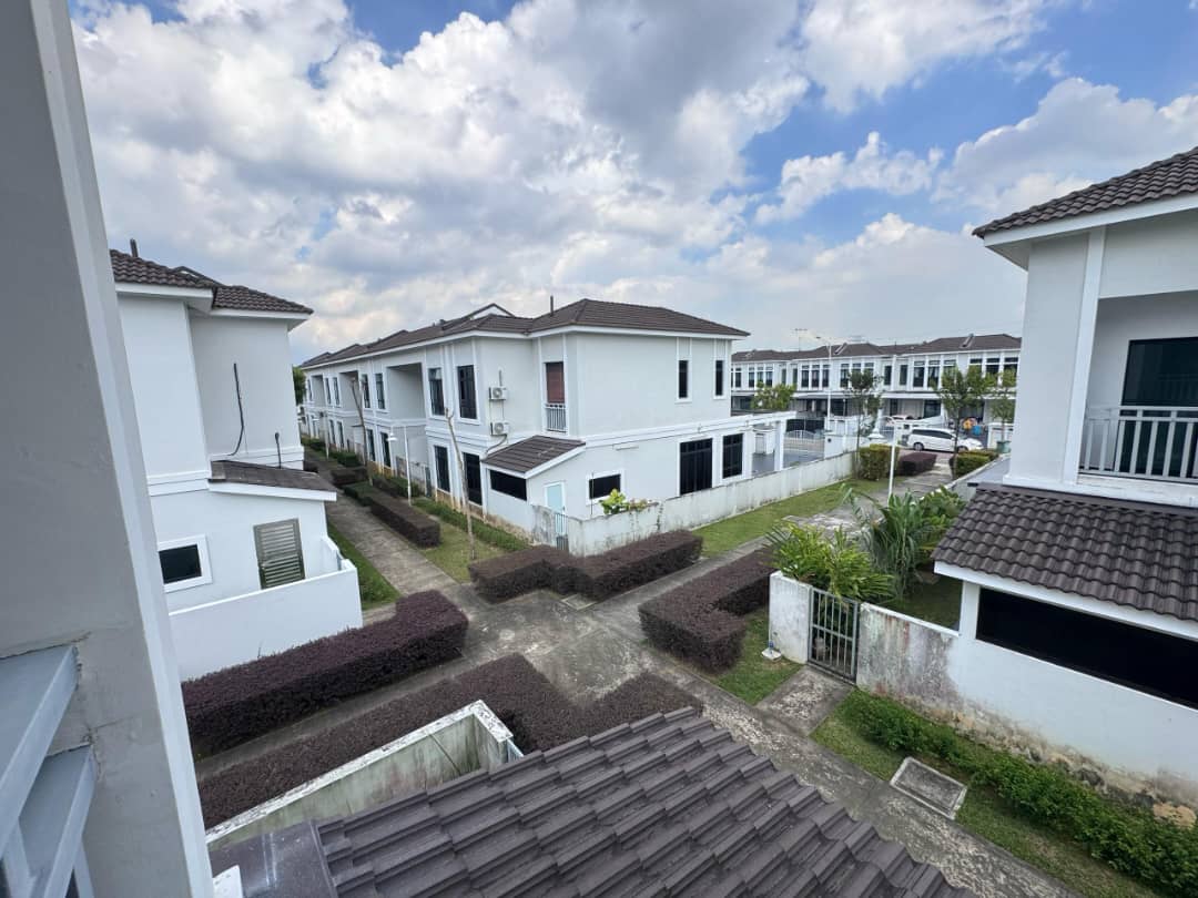 TT250621-005S – Terrace House @ Eco Tropics, Kota Masai (9) blank
